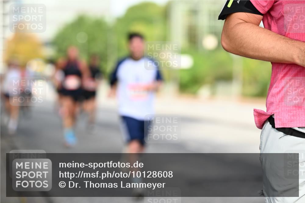 06.09.2026 - CURREX Alsterlauf Dr. Thomas Lammeyer http://msf.ph/oto/10128608 06.09.2026 09:49:26 Laufen  meine-sportfotos.de