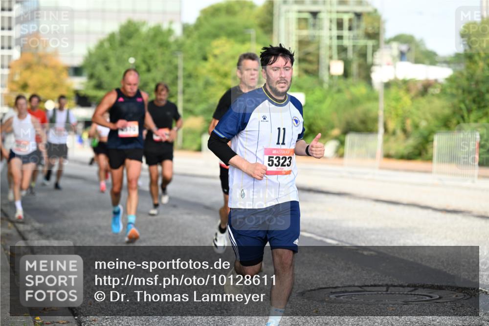 06.09.2026 - CURREX Alsterlauf Dr. Thomas Lammeyer http://msf.ph/oto/10128611 06.09.2026 09:49:26 Laufen 11, 5323 meine-sportfotos.de