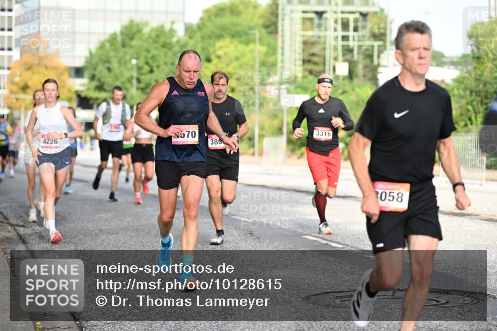 06.09.2026 - CURREX Alsterlauf Dr. Thomas Lammeyer http://msf.ph/oto/10128615 06.09.2026 09:49:27 Laufen 570, 4226, 380, 3316, 058 meine-sportfotos.de