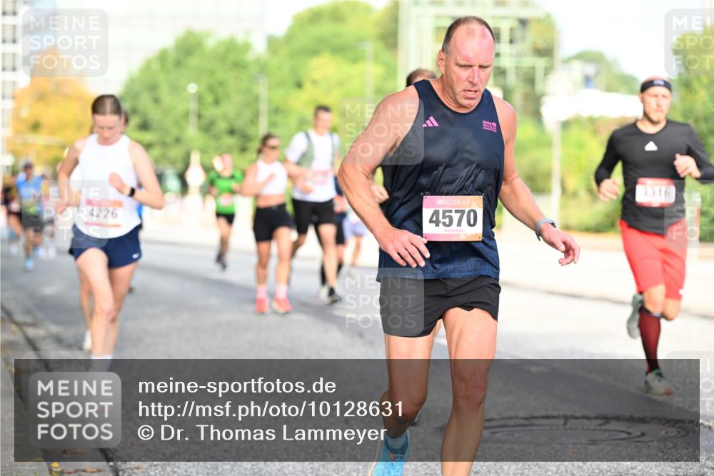 06.09.2026 - CURREX Alsterlauf Dr. Thomas Lammeyer http://msf.ph/oto/10128631 06.09.2026 09:49:29 Laufen 4226, 4570, 3316 meine-sportfotos.de