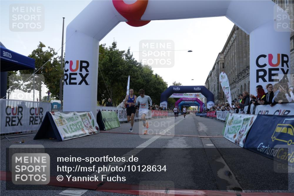 06.09.2026 - CURREX Alsterlauf Yannick Fuchs http://msf.ph/oto/10128634 06.09.2026 09:37:02 Ziel 5344, 5535, 5613 meine-sportfotos.de