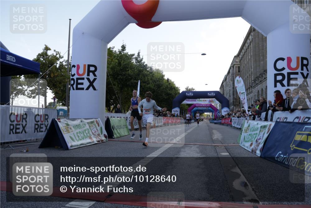 06.09.2026 - CURREX Alsterlauf Yannick Fuchs http://msf.ph/oto/10128640 06.09.2026 09:37:02 Ziel 5344, 5535, 5613 meine-sportfotos.de