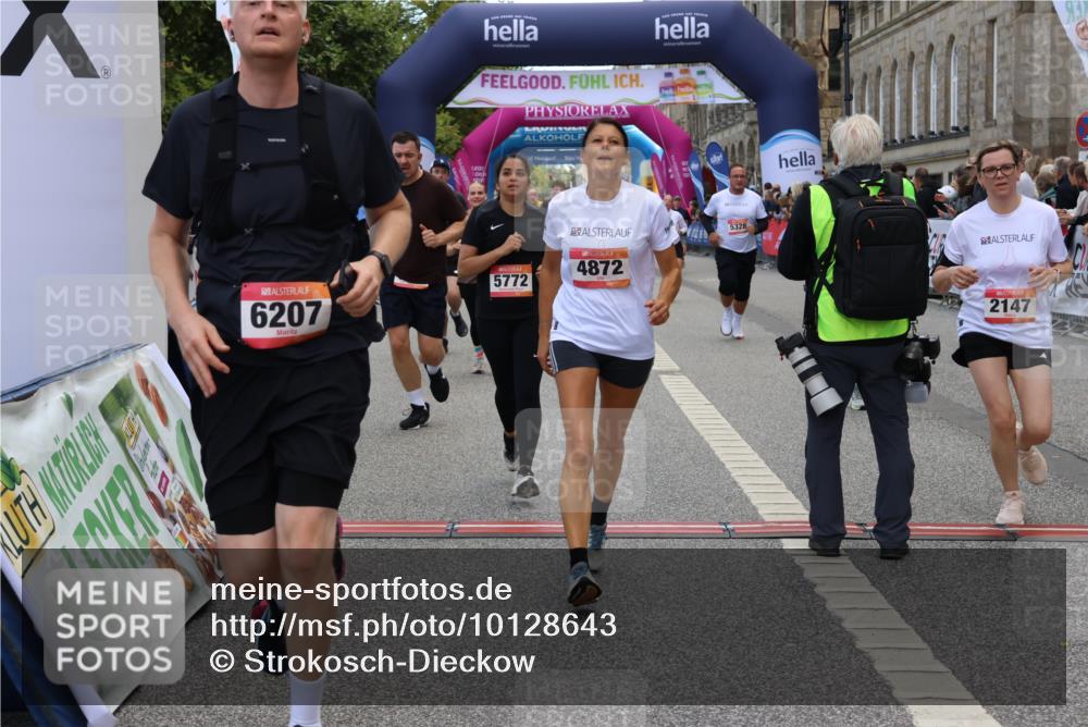 06.09.2026 - CURREX Alsterlauf Strokosch-Dieckow http://msf.ph/oto/10128643 06.09.2026 10:02:20 Ziel 2147, 2389, 2700, 3613, 3728, 4363, 4459, 4817, 4872, 5075, 5079, 5109, 5328, 5539, 5540, 5728, 5772, 5893, 6207, 6383 meine-sportfotos.de