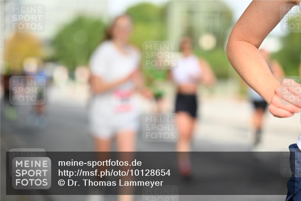 06.09.2026 - CURREX Alsterlauf Dr. Thomas Lammeyer http://msf.ph/oto/10128654 06.09.2026 09:49:32 Laufen  meine-sportfotos.de