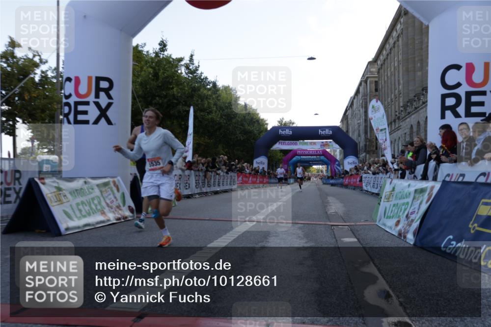 06.09.2026 - CURREX Alsterlauf Yannick Fuchs http://msf.ph/oto/10128661 06.09.2026 09:37:03 Ziel 5344, 5535, 5613, 6005 meine-sportfotos.de