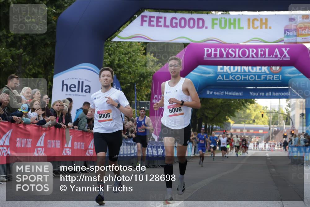 06.09.2026 - CURREX Alsterlauf Yannick Fuchs http://msf.ph/oto/10128698 06.09.2026 09:37:04 Ziel 5344, 5535, 5613, 6005, 6006 meine-sportfotos.de