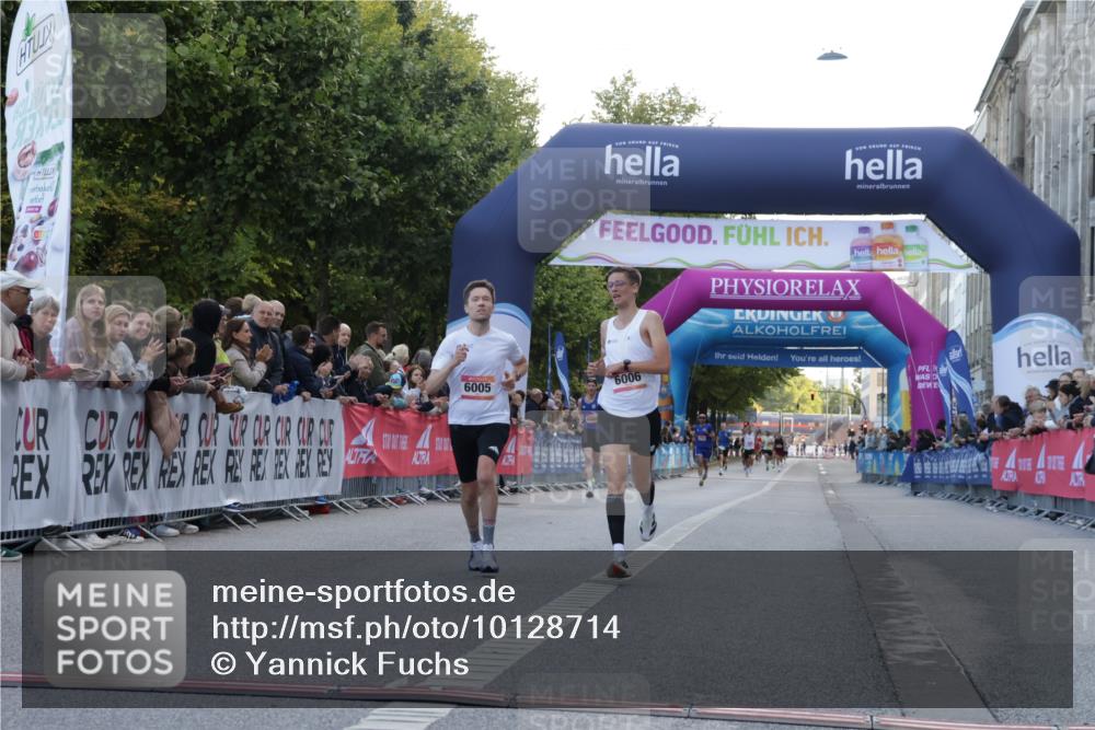 06.09.2026 - CURREX Alsterlauf Yannick Fuchs http://msf.ph/oto/10128714 06.09.2026 09:37:05 Ziel 5344, 5535, 5613, 6005, 6006 meine-sportfotos.de