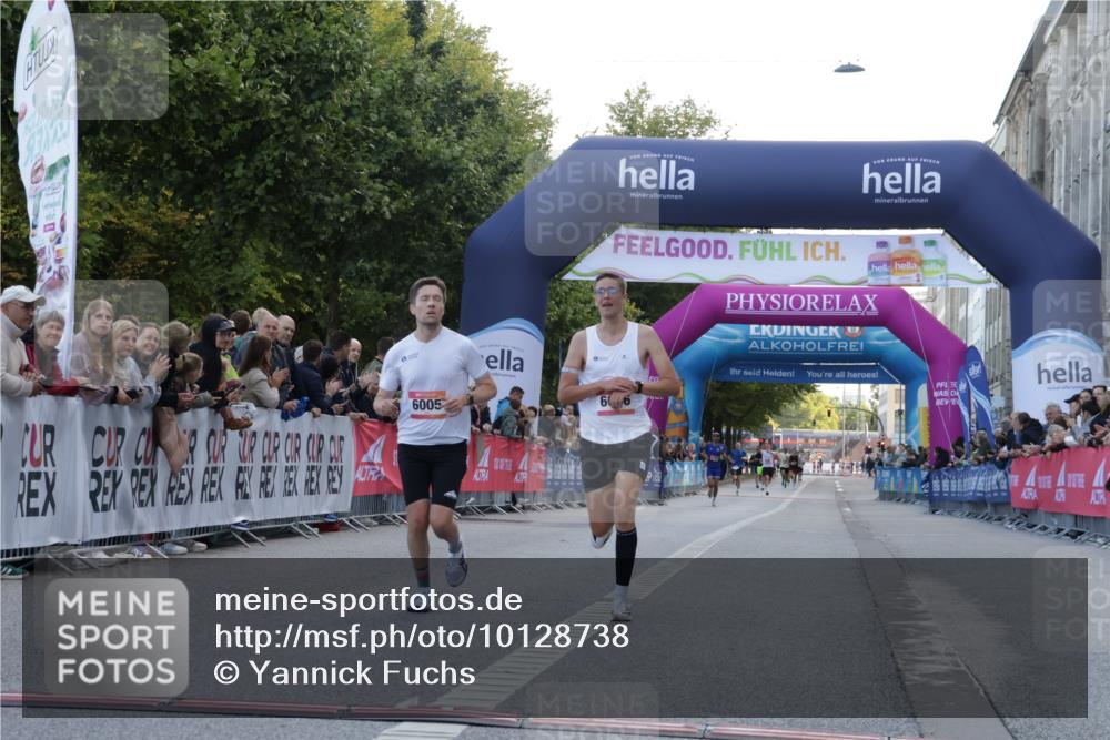06.09.2026 - CURREX Alsterlauf Yannick Fuchs http://msf.ph/oto/10128738 06.09.2026 09:37:06 Ziel 5344, 5535, 5613, 6005, 6006 meine-sportfotos.de