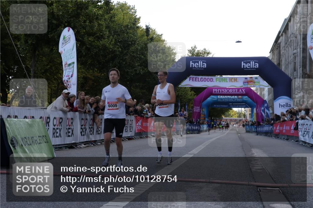 06.09.2026 - CURREX Alsterlauf Yannick Fuchs http://msf.ph/oto/10128754 06.09.2026 09:37:07 Ziel 5535, 5613, 6005, 6006 meine-sportfotos.de