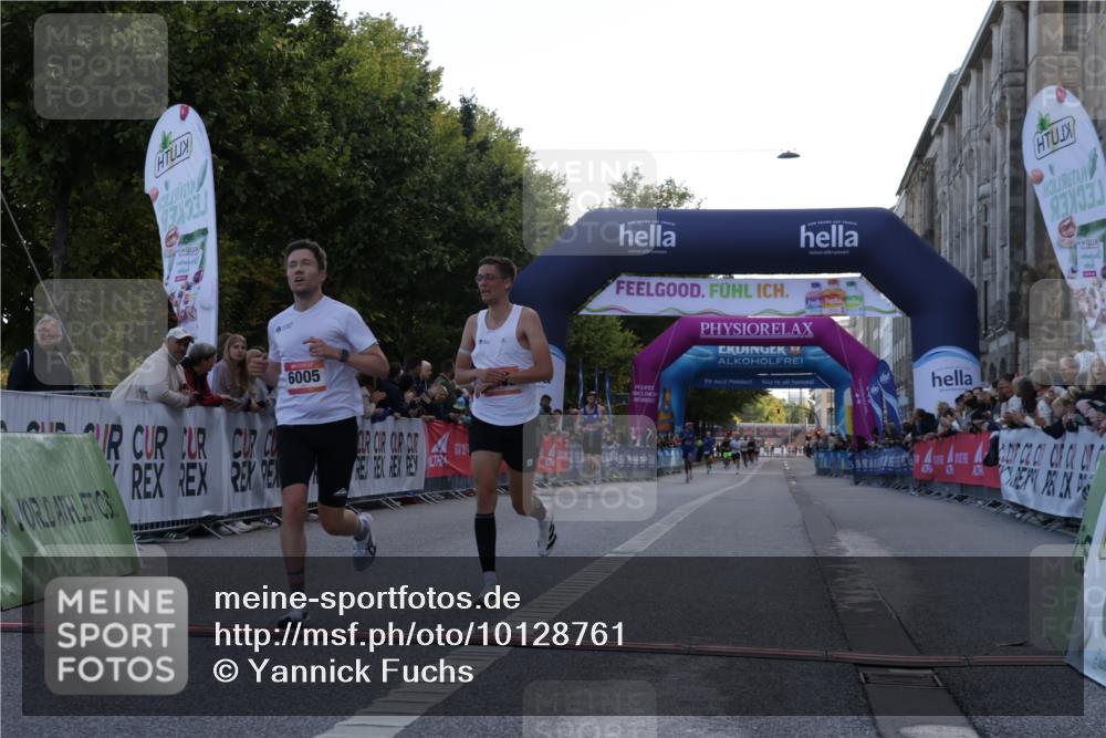 06.09.2026 - CURREX Alsterlauf Yannick Fuchs http://msf.ph/oto/10128761 06.09.2026 09:37:07 Ziel 5535, 5613, 6005, 6006 meine-sportfotos.de