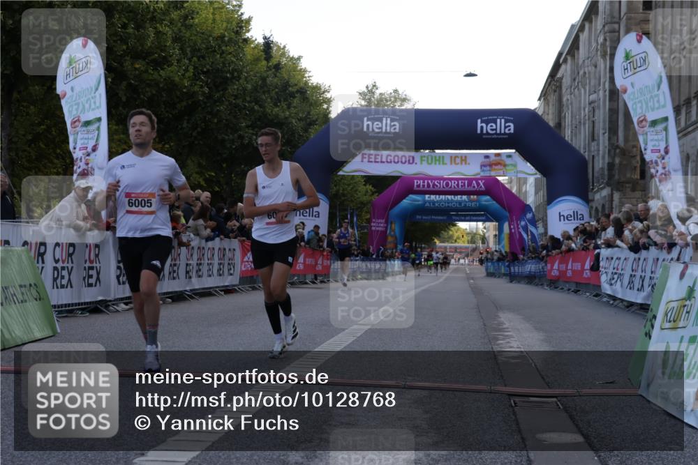 06.09.2026 - CURREX Alsterlauf Yannick Fuchs http://msf.ph/oto/10128768 06.09.2026 09:37:07 Ziel 5535, 5613, 6005, 6006 meine-sportfotos.de