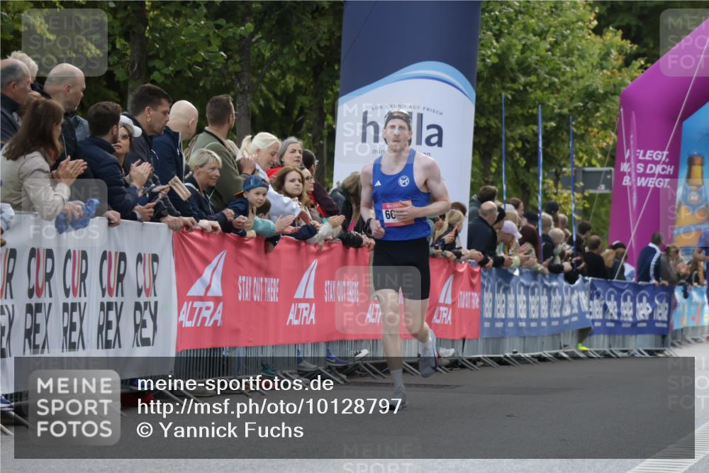 06.09.2026 - CURREX Alsterlauf Yannick Fuchs http://msf.ph/oto/10128797 06.09.2026 09:37:10 Ziel 5535, 5613, 6005, 6006 meine-sportfotos.de