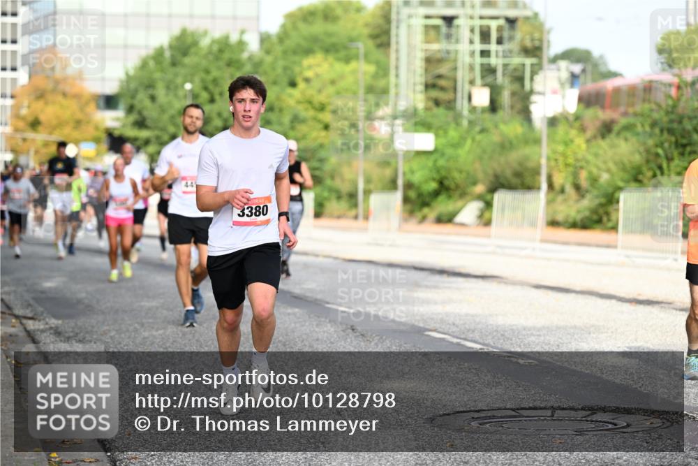 06.09.2026 - CURREX Alsterlauf Dr. Thomas Lammeyer http://msf.ph/oto/10128798 06.09.2026 09:49:48 Laufen 3380 meine-sportfotos.de