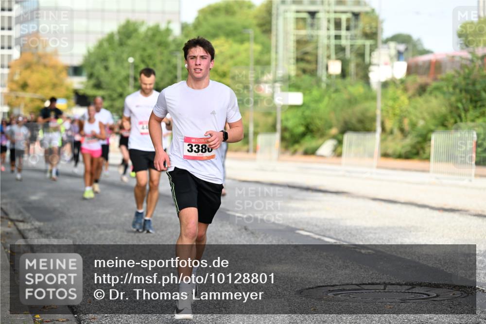 06.09.2026 - CURREX Alsterlauf Dr. Thomas Lammeyer http://msf.ph/oto/10128801 06.09.2026 09:49:49 Laufen 3380 meine-sportfotos.de