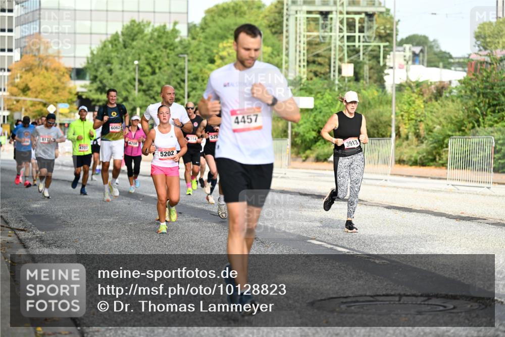 06.09.2026 - CURREX Alsterlauf Dr. Thomas Lammeyer http://msf.ph/oto/10128823 06.09.2026 09:49:51 Laufen 8172, 4707, 6062, 4708, 5202, 525, 4457, 3913 meine-sportfotos.de