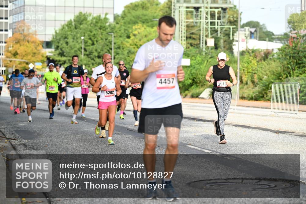 06.09.2026 - CURREX Alsterlauf Dr. Thomas Lammeyer http://msf.ph/oto/10128827 06.09.2026 09:49:51 Laufen 2707, 6062, 5202, 4457, 3913 meine-sportfotos.de