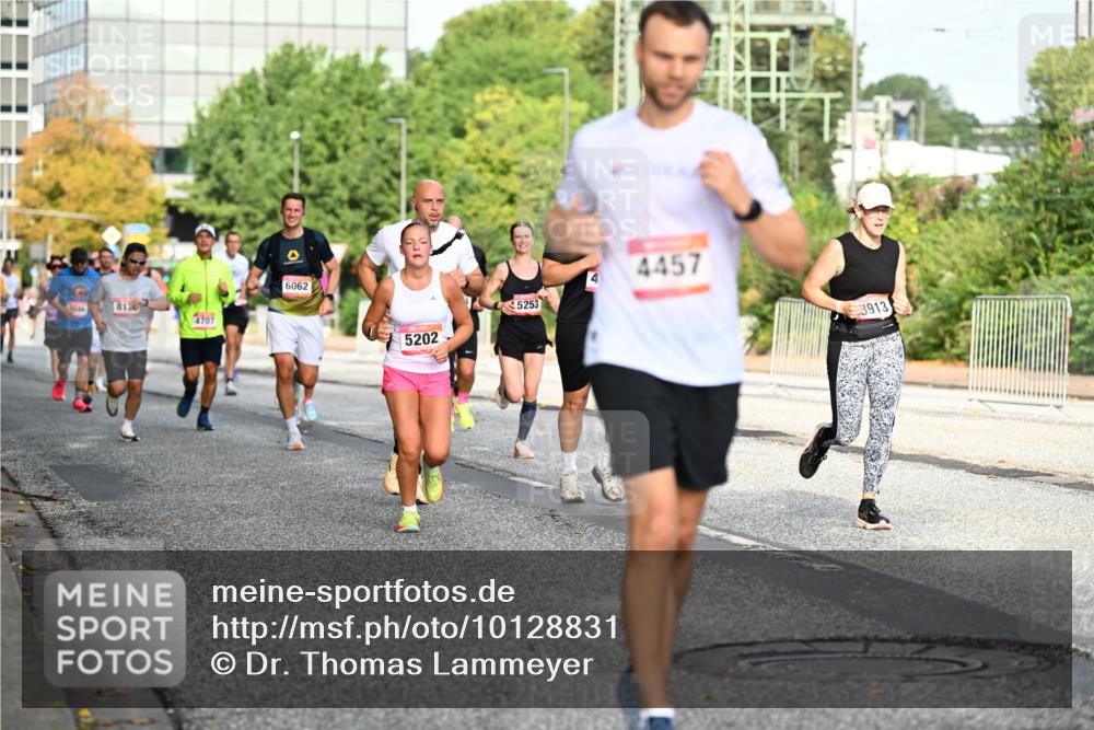 06.09.2026 - CURREX Alsterlauf Dr. Thomas Lammeyer http://msf.ph/oto/10128831 06.09.2026 09:49:51 Laufen 4707, 6062, 5202, 4457, 4, 5253, 3913 meine-sportfotos.de