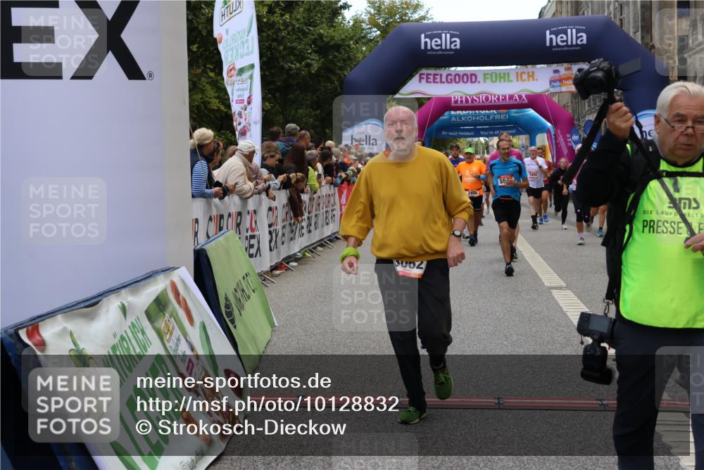 06.09.2026 - CURREX Alsterlauf Strokosch-Dieckow http://msf.ph/oto/10128832 06.09.2026 10:02:29 Ziel 2486, 2488, 2817, 2886, 3062, 3447, 3790, 3858, 3882, 4817, 5075, 5079, 5328, 5517, 5655, 6152, 6174, 6233, 8331 meine-sportfotos.de