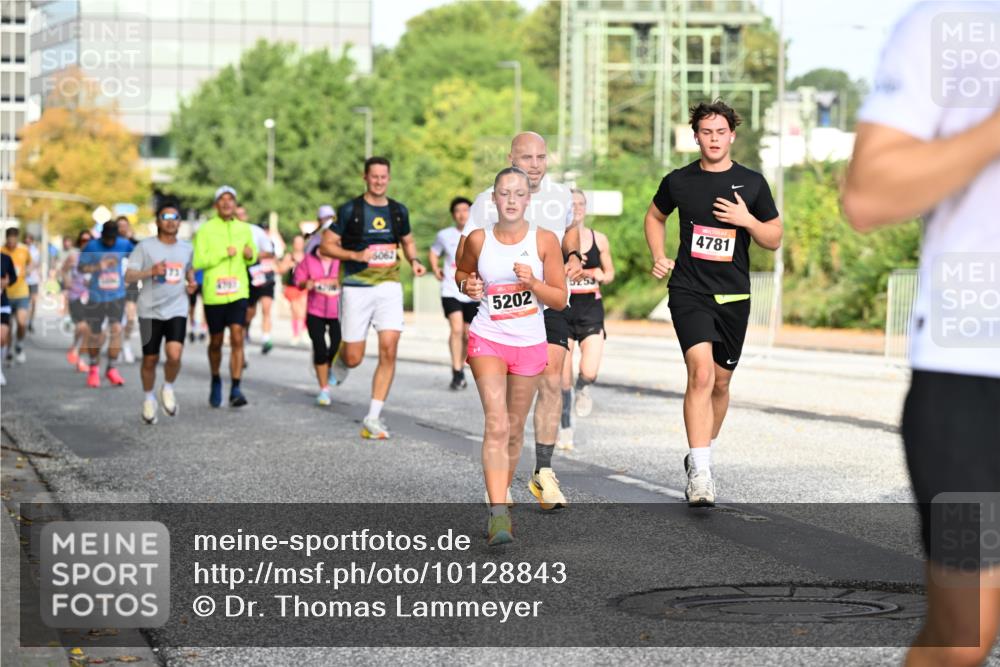 06.09.2026 - CURREX Alsterlauf Dr. Thomas Lammeyer http://msf.ph/oto/10128843 06.09.2026 09:49:53 Laufen 6062, 5202, 5253, 4781 meine-sportfotos.de