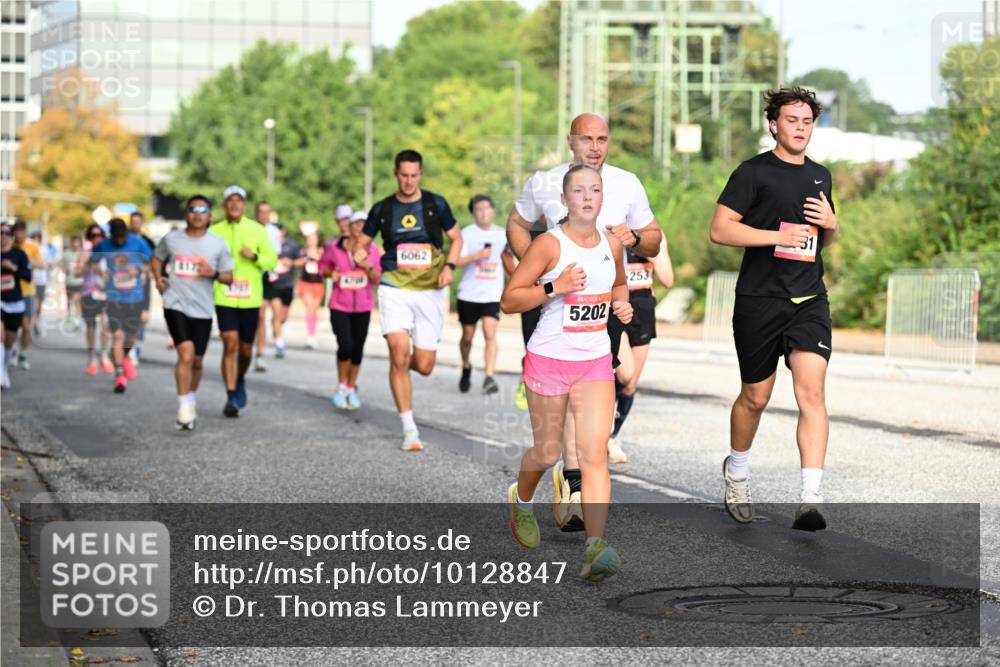 06.09.2026 - CURREX Alsterlauf Dr. Thomas Lammeyer http://msf.ph/oto/10128847 06.09.2026 09:49:53 Laufen 6062, 5202, 253 meine-sportfotos.de