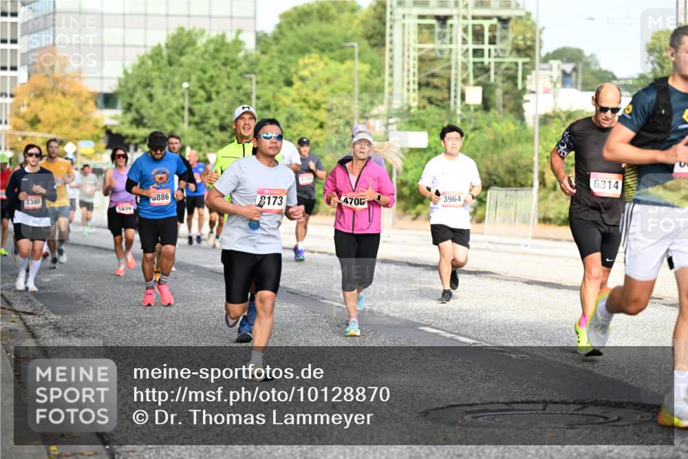06.09.2026 - CURREX Alsterlauf Dr. Thomas Lammeyer http://msf.ph/oto/10128870 06.09.2026 09:49:56 Laufen 3395, 5439, 5886, 2173, 8334, 3964, 4705, 6314 meine-sportfotos.de