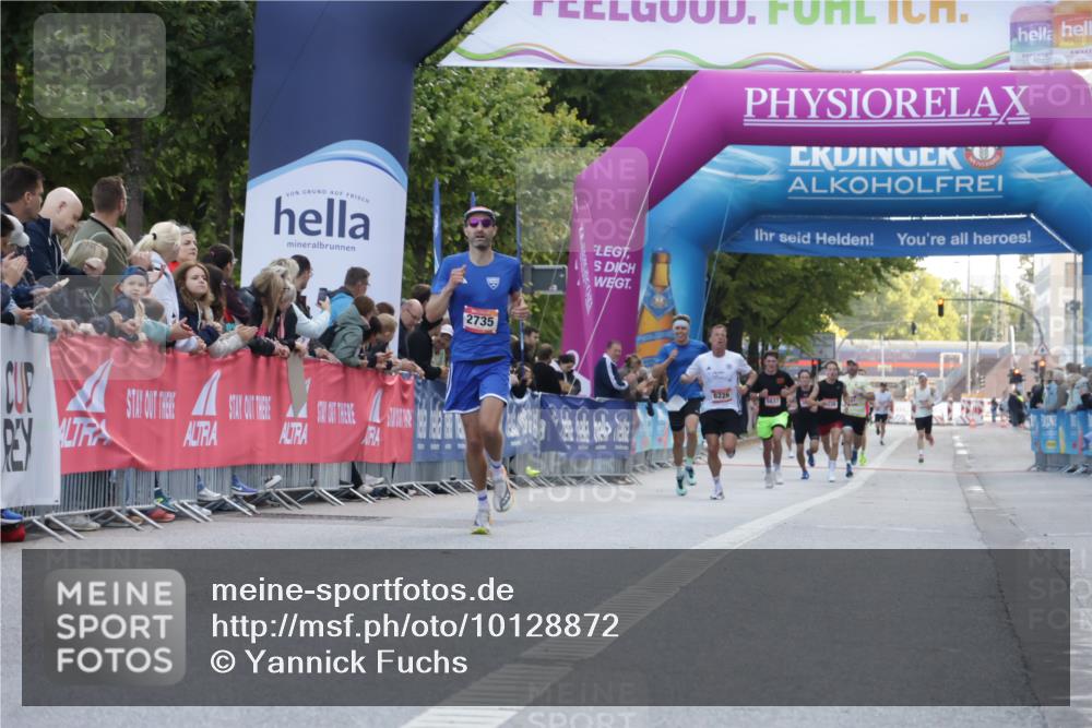 06.09.2026 - CURREX Alsterlauf Yannick Fuchs http://msf.ph/oto/10128872 06.09.2026 09:37:15 Ziel 6005, 6006, 6008 meine-sportfotos.de