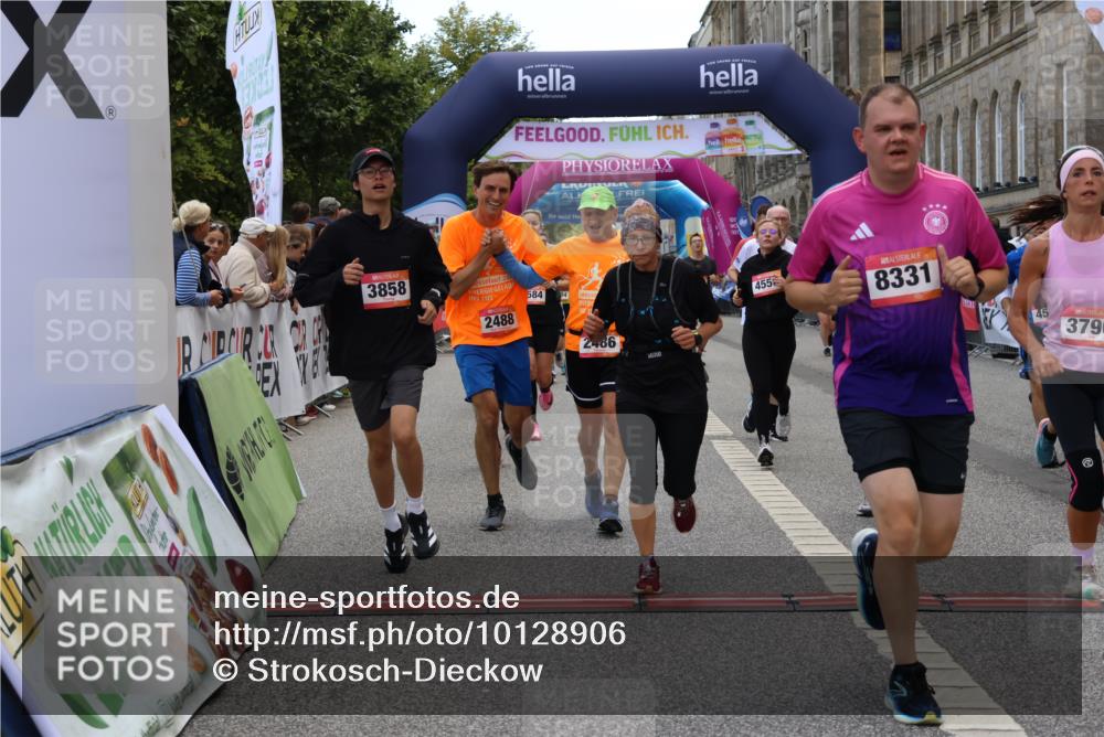 06.09.2026 - CURREX Alsterlauf Strokosch-Dieckow http://msf.ph/oto/10128906 06.09.2026 10:02:34 Ziel 2135, 2304, 2486, 2488, 2817, 2886, 3042, 3062, 3089, 3532, 3584, 3790, 3858, 3882, 4173, 4285, 4325, 4550, 4594, 4624, 5379, 5517, 5908, 6152, 6174, 6203, 6233, 8268, 8331 meine-sportfotos.de