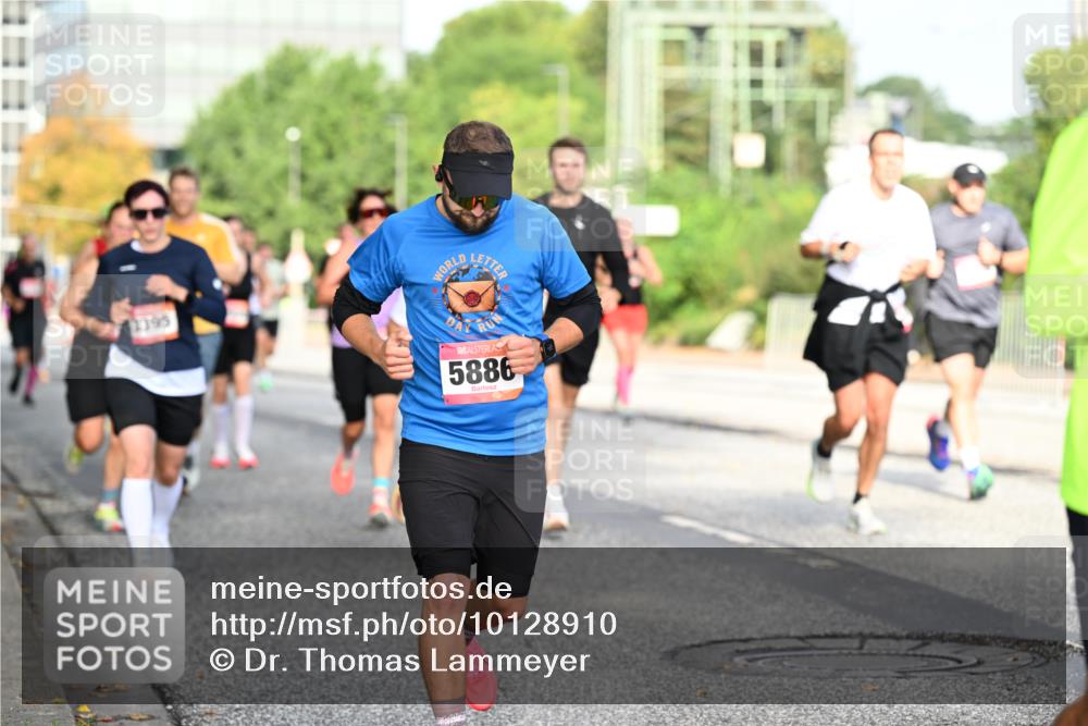 06.09.2026 - CURREX Alsterlauf Dr. Thomas Lammeyer http://msf.ph/oto/10128910 06.09.2026 09:49:59 Laufen 1195, 5886 meine-sportfotos.de