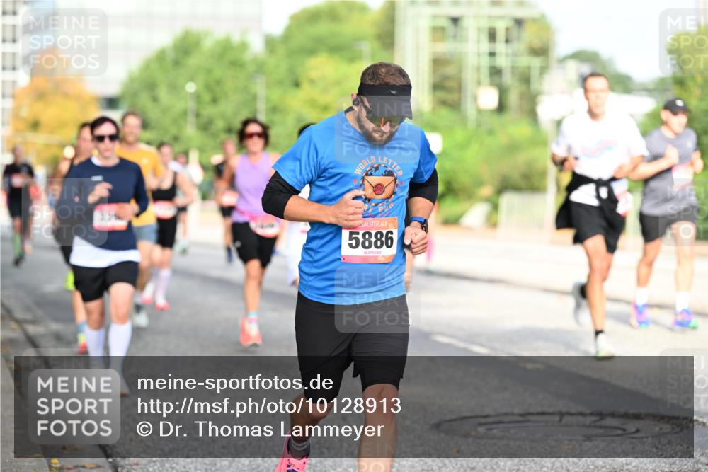 06.09.2026 - CURREX Alsterlauf Dr. Thomas Lammeyer http://msf.ph/oto/10128913 06.09.2026 09:49:59 Laufen 5886 meine-sportfotos.de