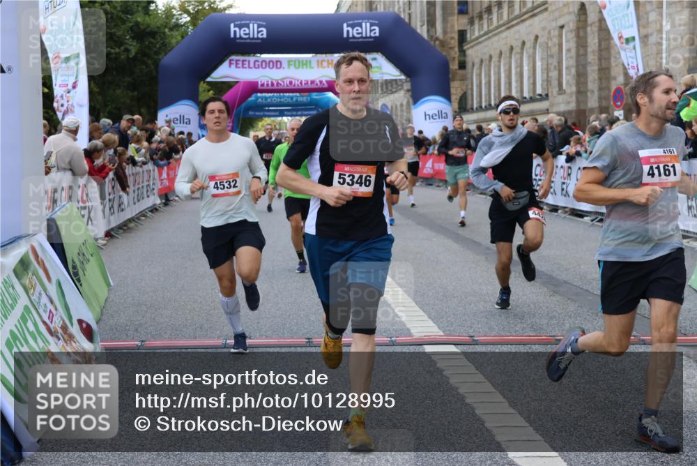 06.09.2026 - CURREX Alsterlauf Strokosch-Dieckow http://msf.ph/oto/10128995 06.09.2026 09:49:55 Ziel 2094, 2814, 2823, 3063, 3113, 3368, 3492, 4142, 4161, 4212, 4428, 4532, 4932, 4951, 4954, 5346, 6010, 6323, 6475, 8337 meine-sportfotos.de