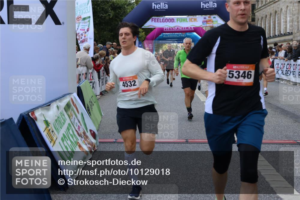 06.09.2026 - CURREX Alsterlauf Strokosch-Dieckow http://msf.ph/oto/10129018 06.09.2026 09:49:56 Ziel 2094, 2814, 2823, 3063, 3368, 3492, 4142, 4161, 4212, 4428, 4532, 4932, 4951, 4954, 5346, 6010, 6475 meine-sportfotos.de