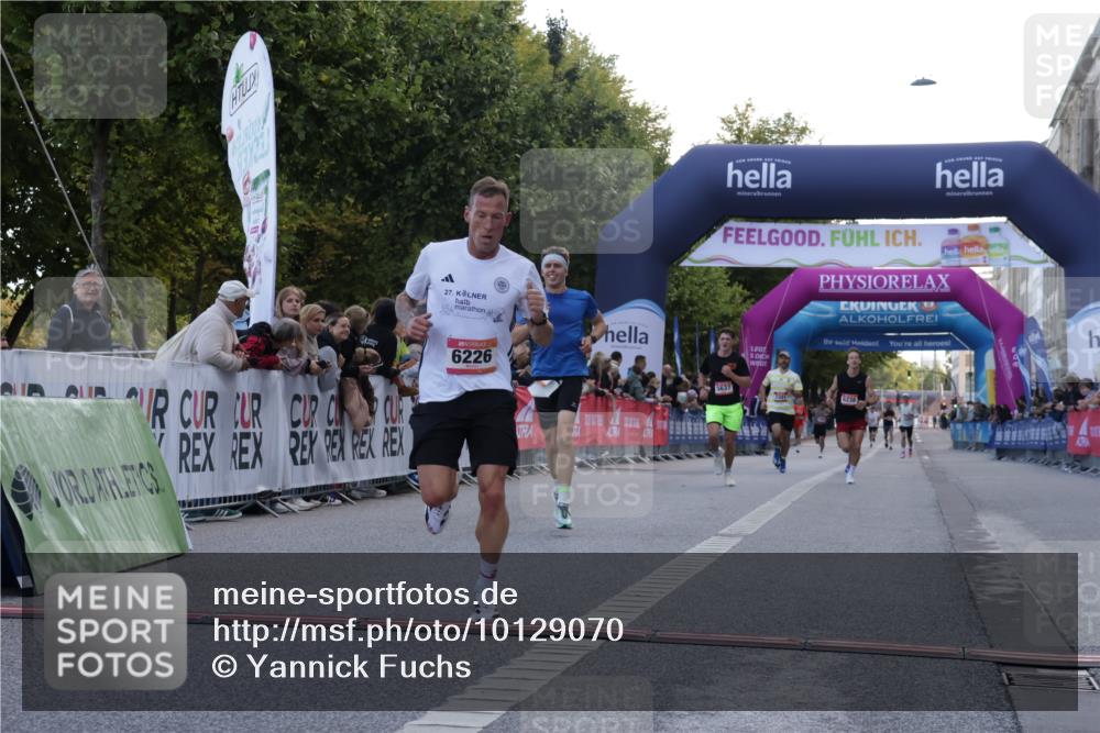 06.09.2026 - CURREX Alsterlauf Yannick Fuchs http://msf.ph/oto/10129070 06.09.2026 09:37:23 Ziel 2735, 6008, 6057, 6226 meine-sportfotos.de