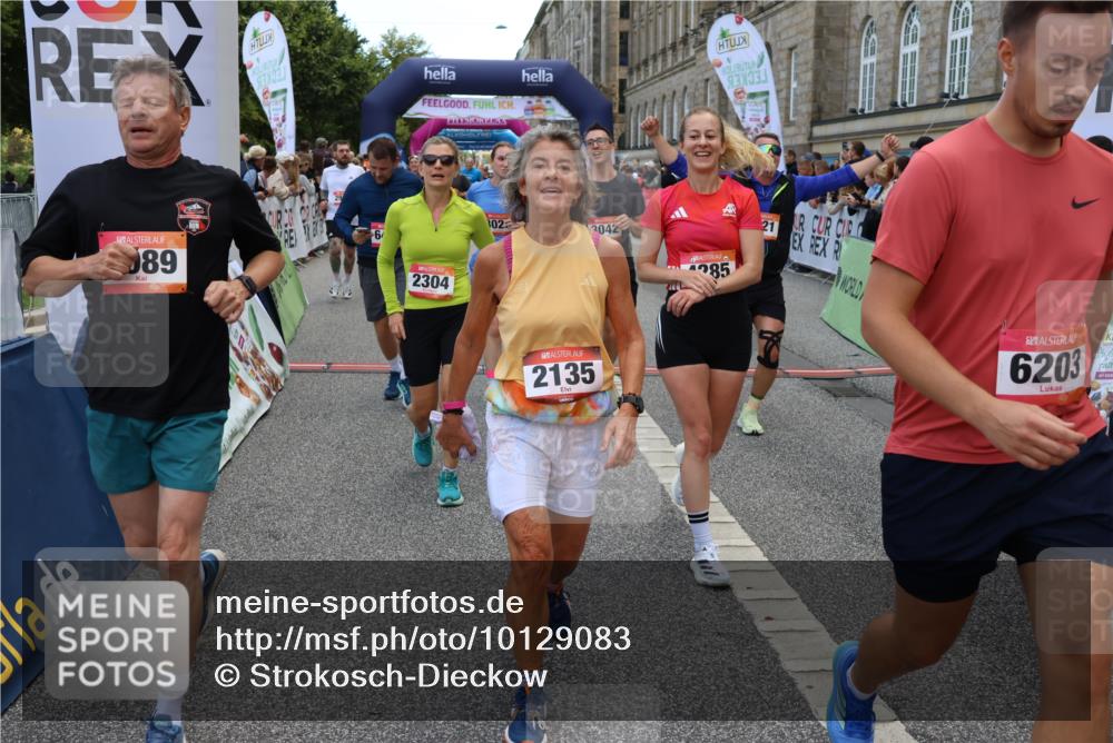 06.09.2026 - CURREX Alsterlauf Strokosch-Dieckow http://msf.ph/oto/10129083 06.09.2026 10:02:40 Ziel 2135, 2304, 2486, 2488, 2702, 2954, 3028, 3042, 3089, 3221, 3222, 3532, 3584, 3790, 3858, 3882, 4173, 4263, 4285, 4325, 4550, 4594, 4624, 5379, 5908, 6120, 6174, 6203, 6219, 6431, 8121, 8147, 8244, 8268, 8305, 8331 meine-sportfotos.de
