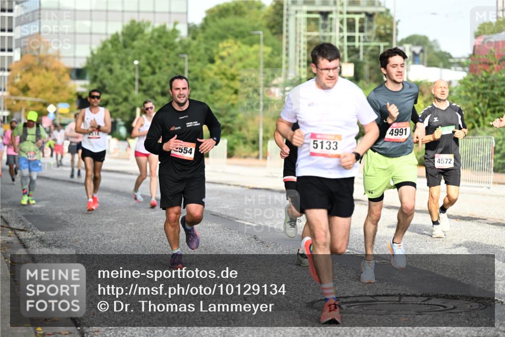 06.09.2026 - CURREX Alsterlauf Dr. Thomas Lammeyer http://msf.ph/oto/10129134 06.09.2026 09:50:22 Laufen 554, 5133, 4991, 4572 meine-sportfotos.de