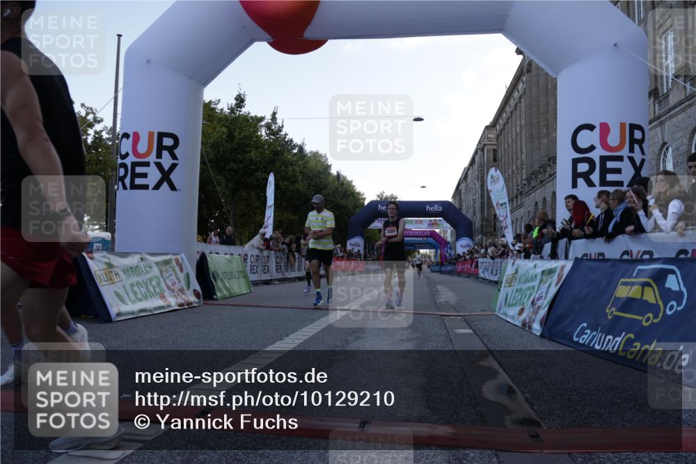 06.09.2026 - CURREX Alsterlauf Yannick Fuchs http://msf.ph/oto/10129210 06.09.2026 09:37:30 Ziel 2391, 3040, 3809, 5637, 6057, 6226, 6238 meine-sportfotos.de