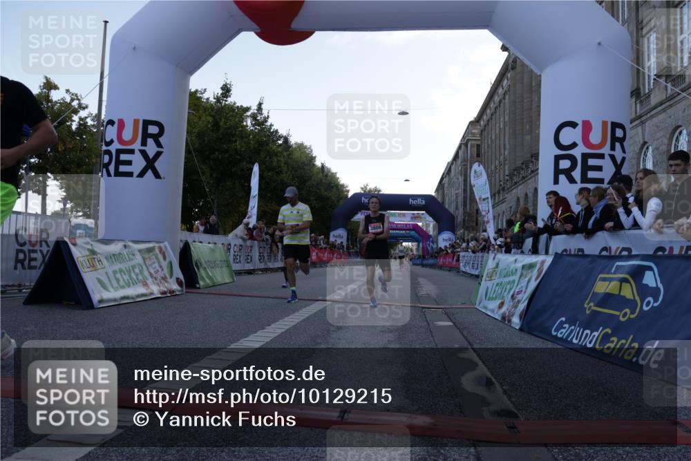 06.09.2026 - CURREX Alsterlauf Yannick Fuchs http://msf.ph/oto/10129215 06.09.2026 09:37:30 Ziel 2391, 3040, 3809, 5637, 6057, 6226, 6238 meine-sportfotos.de