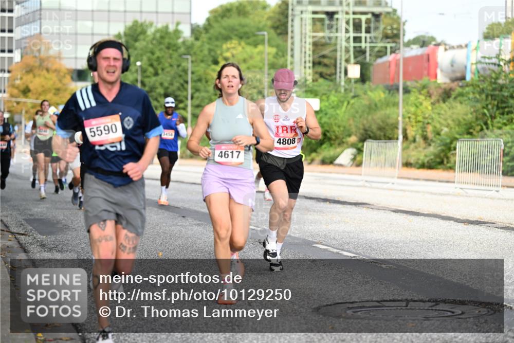 06.09.2026 - CURREX Alsterlauf Dr. Thomas Lammeyer http://msf.ph/oto/10129250 06.09.2026 09:50:33 Laufen 5590, 3458, 4617, 4, 4808 meine-sportfotos.de