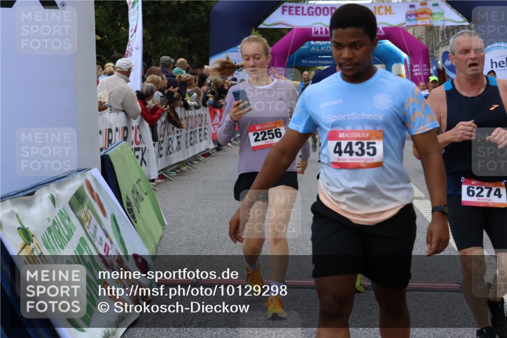 06.09.2026 - CURREX Alsterlauf Strokosch-Dieckow http://msf.ph/oto/10129298 06.09.2026 09:50:15 Ziel 2256, 2639, 2720, 3333, 3455, 3488, 3739, 4083, 4101, 4393, 4435, 4541, 5191, 5264, 5316, 5326, 5949, 5981, 6077, 6248, 6274, 6428 meine-sportfotos.de