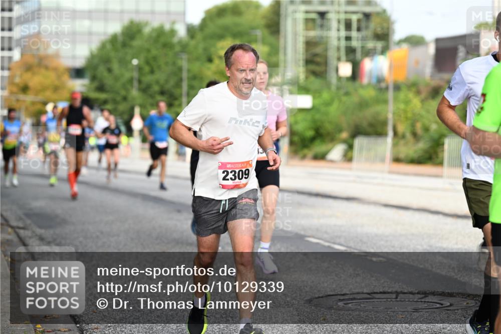06.09.2026 - CURREX Alsterlauf Dr. Thomas Lammeyer http://msf.ph/oto/10129339 06.09.2026 09:50:43 Laufen 2309 meine-sportfotos.de