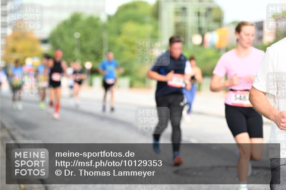 06.09.2026 - CURREX Alsterlauf Dr. Thomas Lammeyer http://msf.ph/oto/10129353 06.09.2026 09:50:44 Laufen 548 meine-sportfotos.de