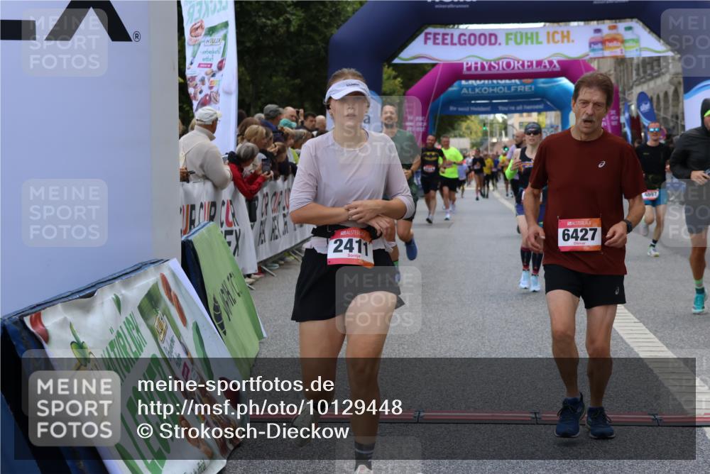 06.09.2026 - CURREX Alsterlauf Strokosch-Dieckow http://msf.ph/oto/10129448 06.09.2026 09:50:31 Ziel 2411, 2453, 2506, 2878, 2937, 3044, 4568, 4755, 4840, 4897, 5299, 5631, 5946, 6427, 8156 meine-sportfotos.de