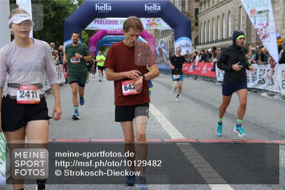 06.09.2026 - CURREX Alsterlauf Strokosch-Dieckow http://msf.ph/oto/10129482 06.09.2026 09:50:32 Ziel 2411, 2506, 2878, 2937, 3044, 4568, 4755, 4897, 5299, 5631, 5946, 6427, 8156 meine-sportfotos.de