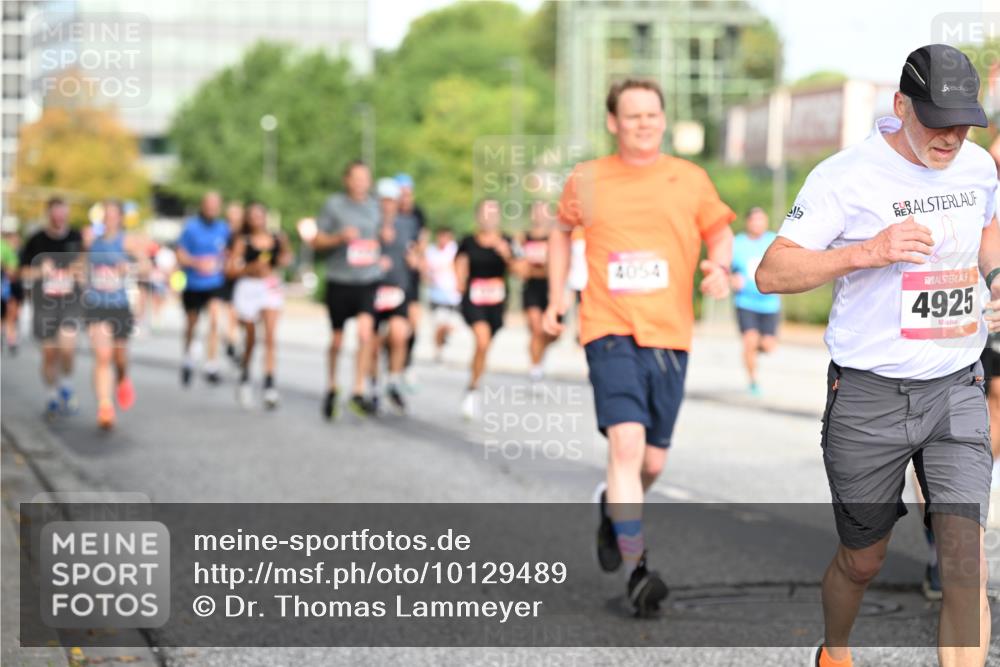 06.09.2026 - CURREX Alsterlauf Dr. Thomas Lammeyer http://msf.ph/oto/10129489 06.09.2026 09:51:00 Laufen 4054, 4925 meine-sportfotos.de