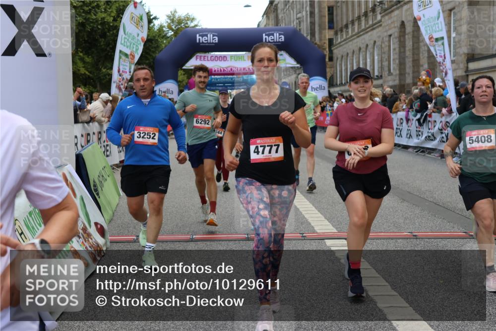 06.09.2026 - CURREX Alsterlauf Strokosch-Dieckow http://msf.ph/oto/10129611 06.09.2026 10:03:35 Ziel 2447, 2448, 2501, 2629, 2630, 2740, 2741, 2820, 2869, 3227, 3252, 3367, 3756, 4777, 5087, 5360, 5408, 5461, 6290, 6292, 6344, 8022, 8263, 8279, 8315, 8323 meine-sportfotos.de