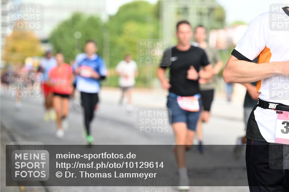 06.09.2026 - CURREX Alsterlauf Dr. Thomas Lammeyer http://msf.ph/oto/10129614 06.09.2026 09:51:15 Laufen 3 meine-sportfotos.de