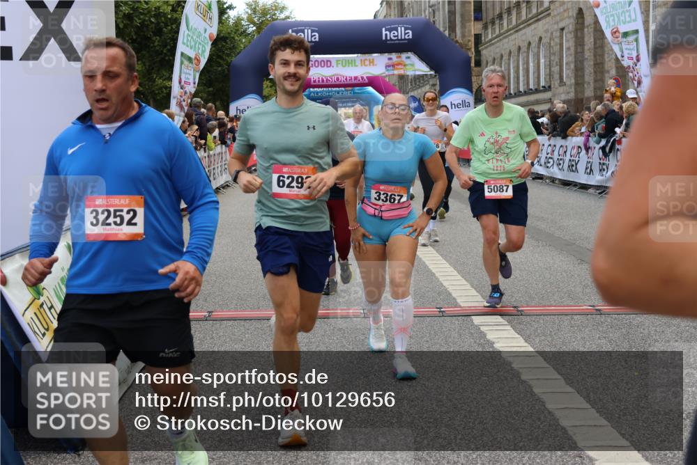 06.09.2026 - CURREX Alsterlauf Strokosch-Dieckow http://msf.ph/oto/10129656 06.09.2026 10:03:36 Ziel 2447, 2448, 2501, 2629, 2630, 2820, 2869, 3227, 3252, 3367, 3756, 4777, 5087, 5360, 5408, 5461, 5737, 6290, 6292, 6344, 8022, 8263, 8279, 8315, 8323 meine-sportfotos.de