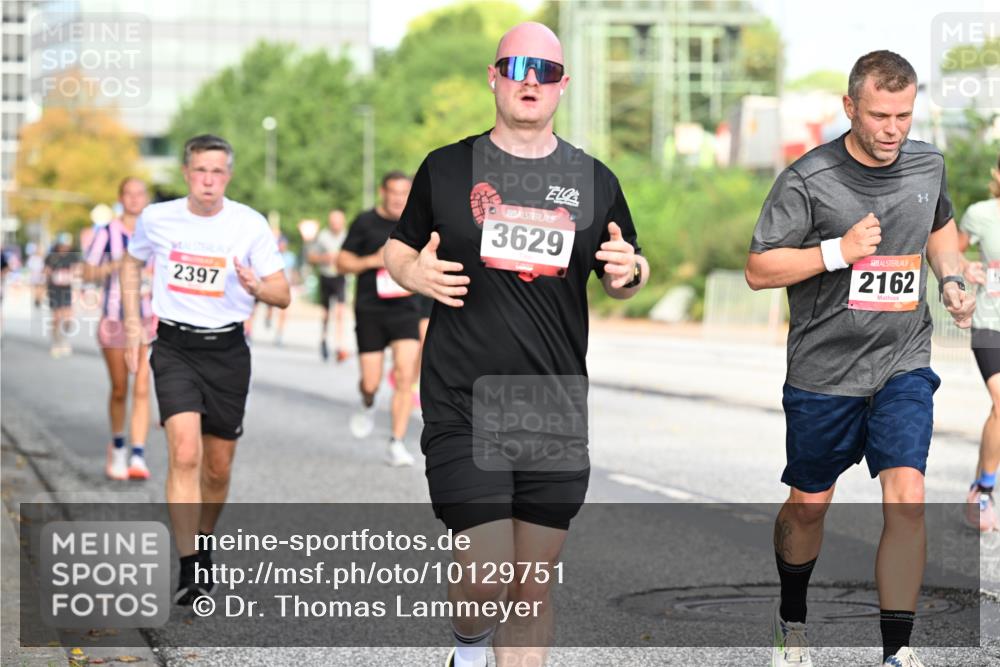 06.09.2026 - CURREX Alsterlauf Dr. Thomas Lammeyer http://msf.ph/oto/10129751 06.09.2026 09:51:30 Laufen 2397, 3629, 2162 meine-sportfotos.de