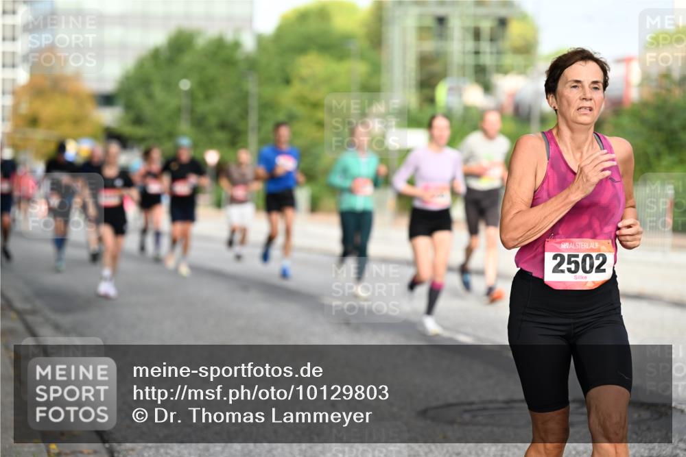 06.09.2026 - CURREX Alsterlauf Dr. Thomas Lammeyer http://msf.ph/oto/10129803 06.09.2026 09:51:36 Laufen 2502 meine-sportfotos.de