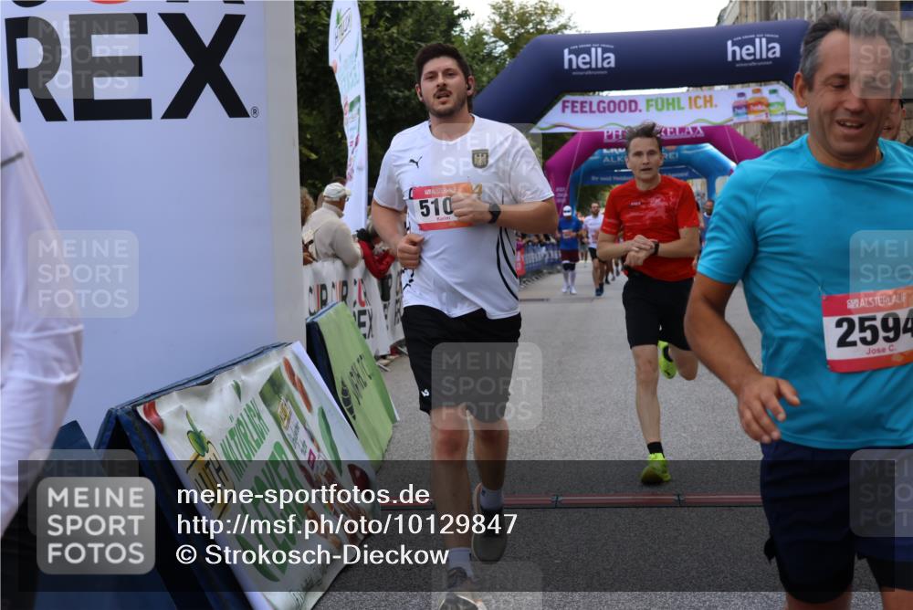 06.09.2026 - CURREX Alsterlauf Strokosch-Dieckow http://msf.ph/oto/10129847 06.09.2026 09:50:58 Ziel 2008, 2200, 2594, 2803, 3073, 3152, 3279, 3423, 3468, 3498, 3664, 3700, 4070, 4317, 4687, 5101, 5102, 5480, 6182, 6277 meine-sportfotos.de
