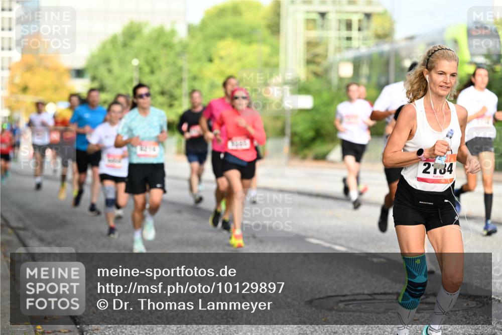 06.09.2026 - CURREX Alsterlauf Dr. Thomas Lammeyer http://msf.ph/oto/10129897 06.09.2026 09:51:49 Laufen 2134 meine-sportfotos.de